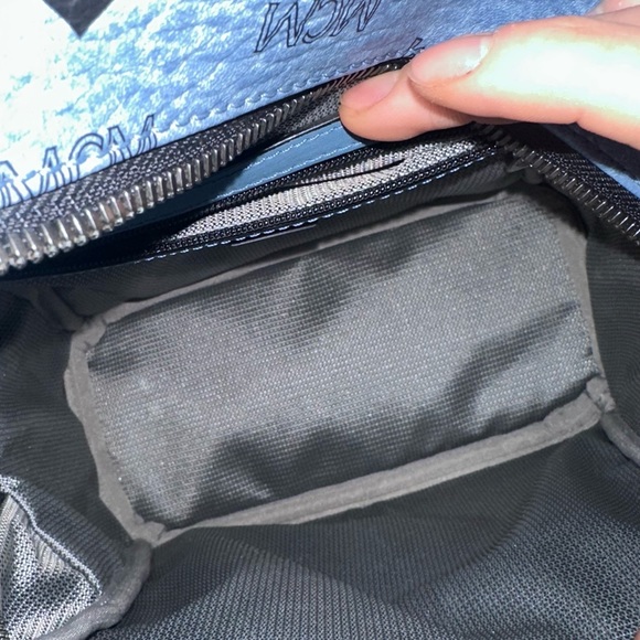 Authentic MCM backpack 26 cm - Picture 7 of 10